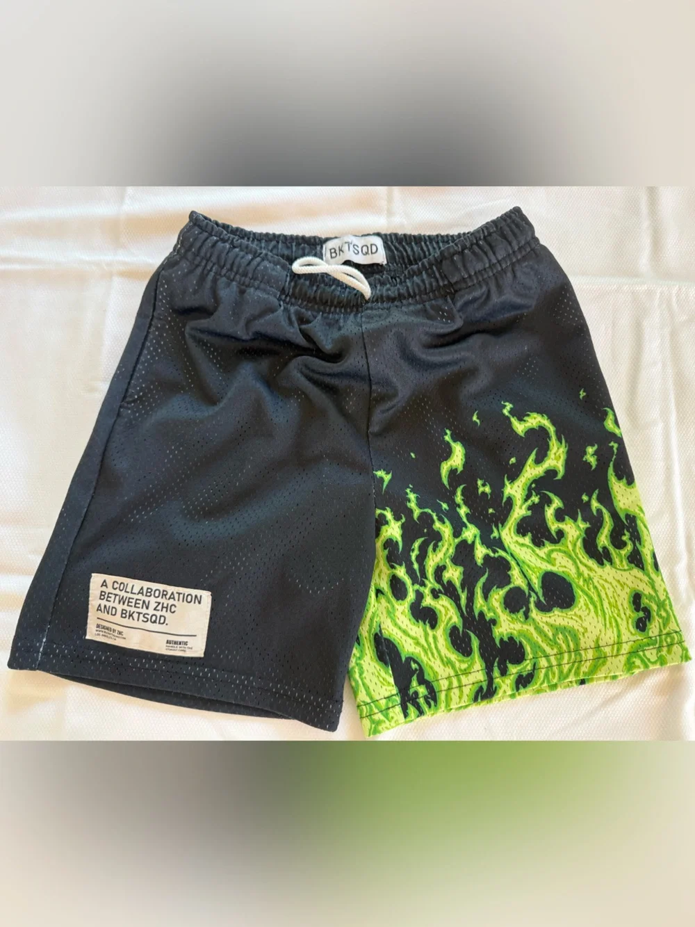 BKTSQD x ZHC Collab Boys Mesh Shorts YXL | Black Green Flame Design WOW!